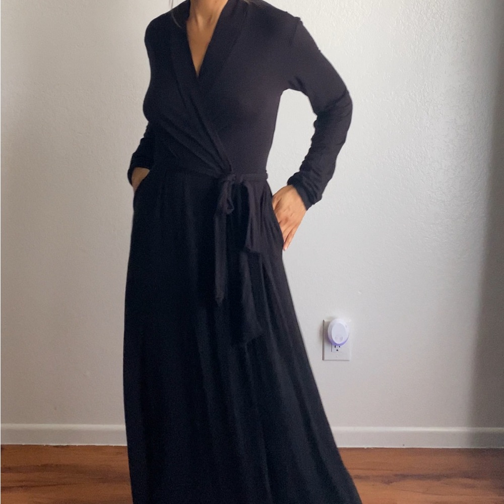 Floor Length Robe/Dressing Gown with Pockets Black - Overall Length 53”